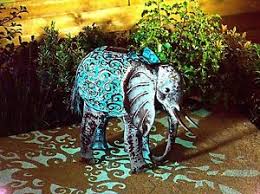 outdoor-elephant-light